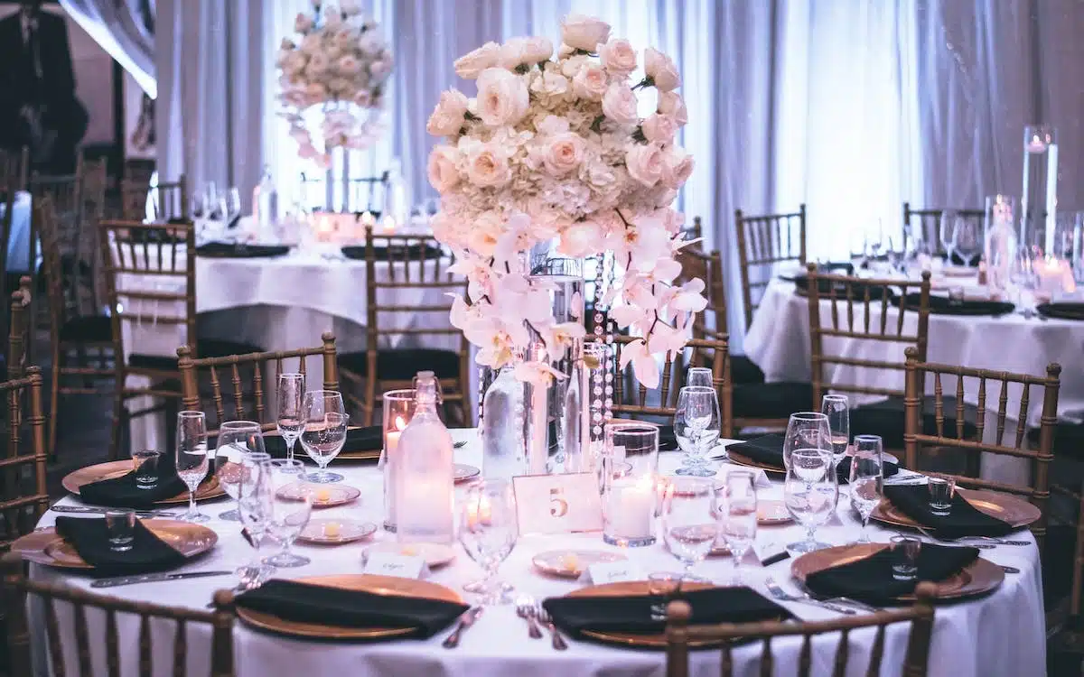 Des idées créatives pour une décoration de mariage unique et faite maison