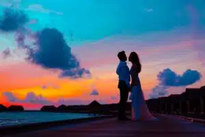 Idées originales pour une décoration de mariage sur le thème du voyage : inspirez-vous !