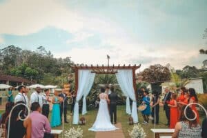 Découvrez les diverses cérémonies de mariage : religieuses, civiles et laïques